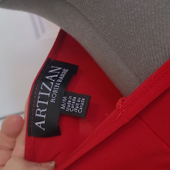 2 for $25, EUC red scoop neck 3/4 sleeve top - Picture 7 of 7